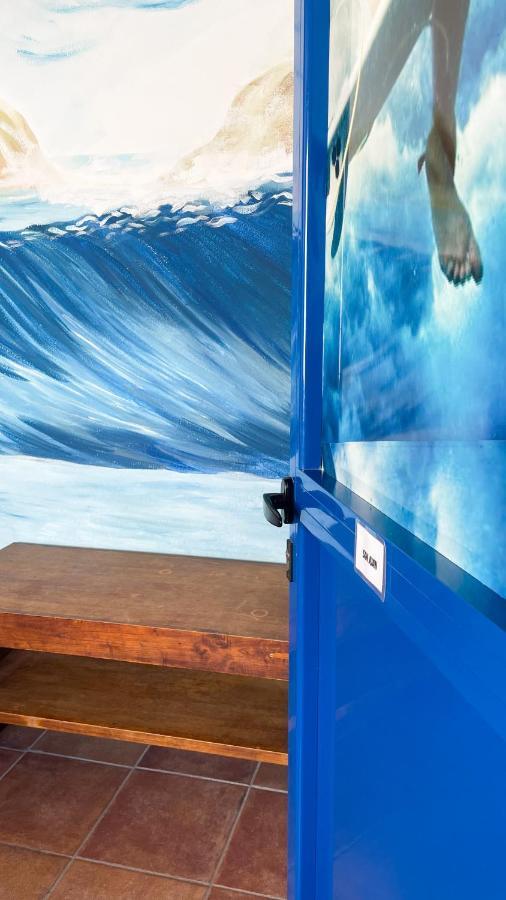 파마라 Red Star Surf & Yoga Camp Lanzarote 호스텔 외부 사진