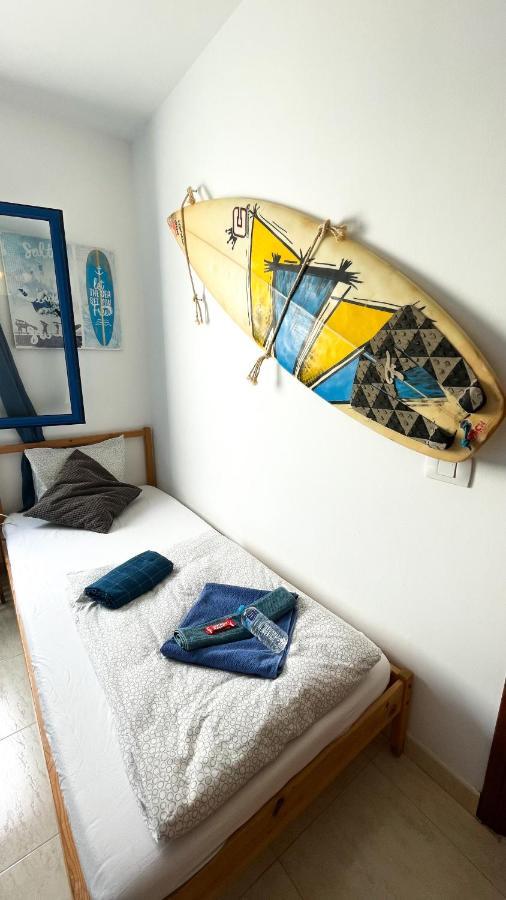 파마라 Red Star Surf & Yoga Camp Lanzarote 호스텔 외부 사진