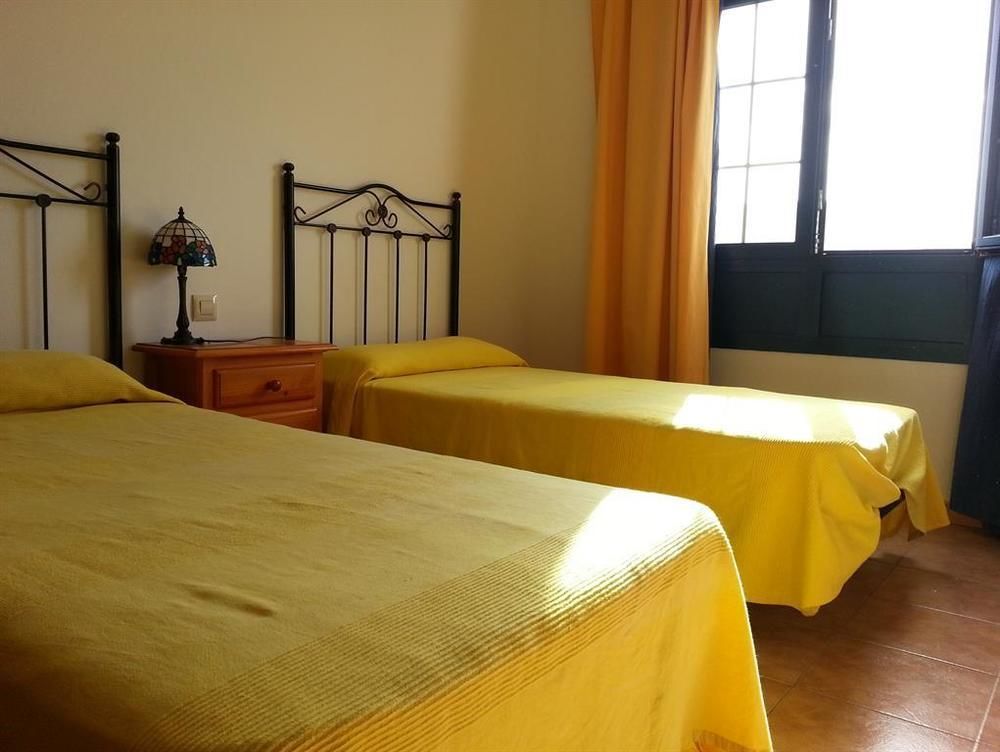 파마라 Red Star Surf & Yoga Camp Lanzarote 호스텔 외부 사진